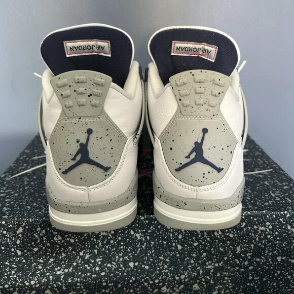 Jordan 4 Retro Navy Blue 💙 LIKE NEW + FREE NIKE SOCKS - Picture 5 of 12